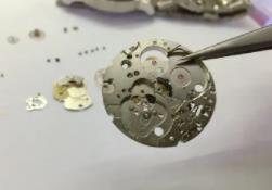 蒂芙尼维修中心服务-更换配件